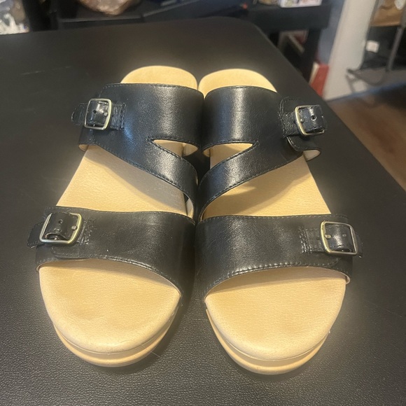 Women’s Dansko Karena Black Sandals size 39 8.5/9 - Picture 2 of 7